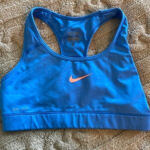 Nike pro sports bra